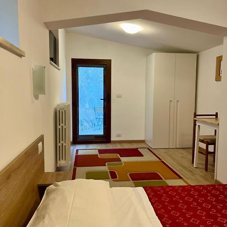 Amoroso'S House, Affittacamere Caramanico Terme Bagian luar foto