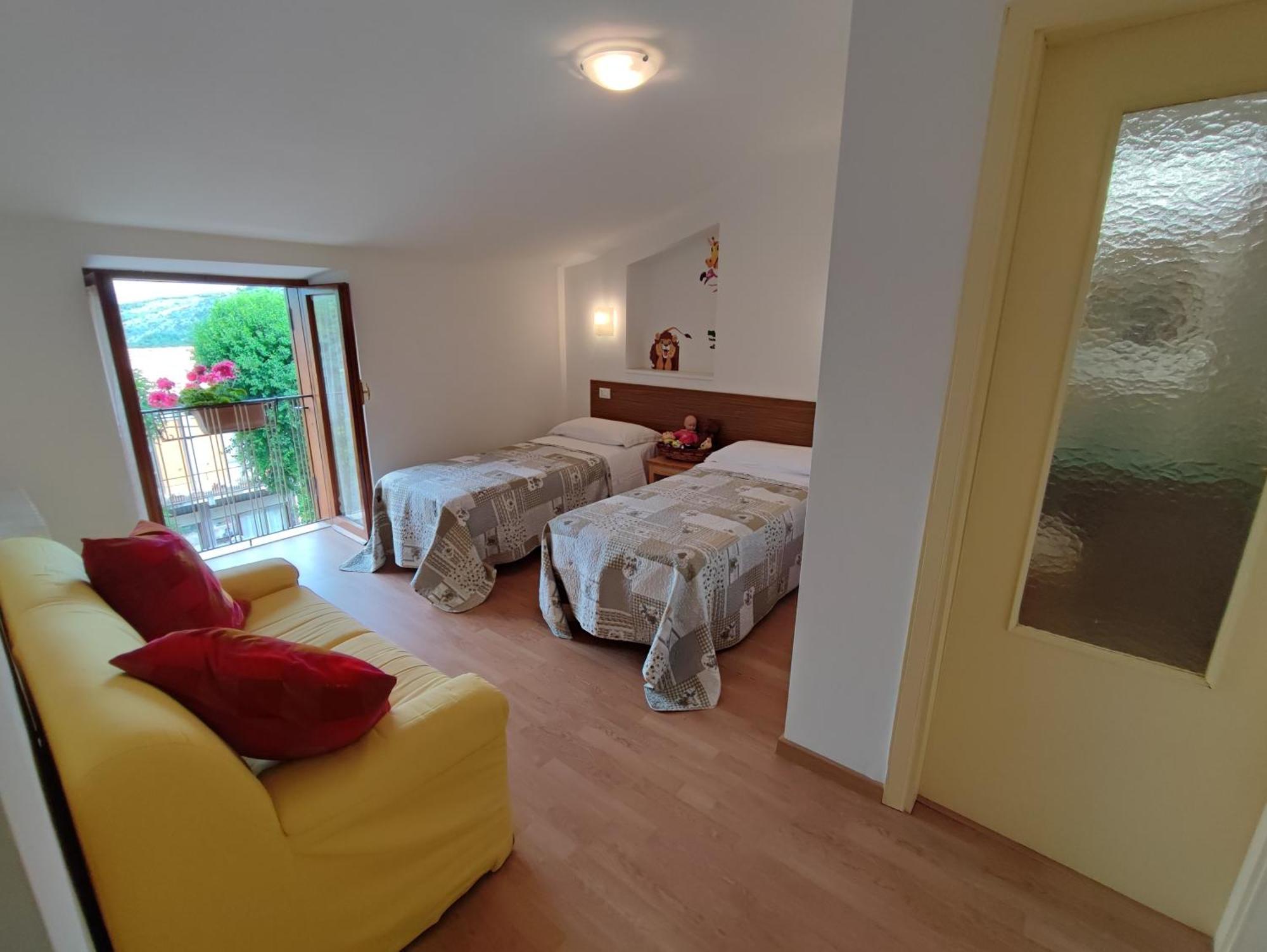 Amoroso'S House, Affittacamere Caramanico Terme Bagian luar foto