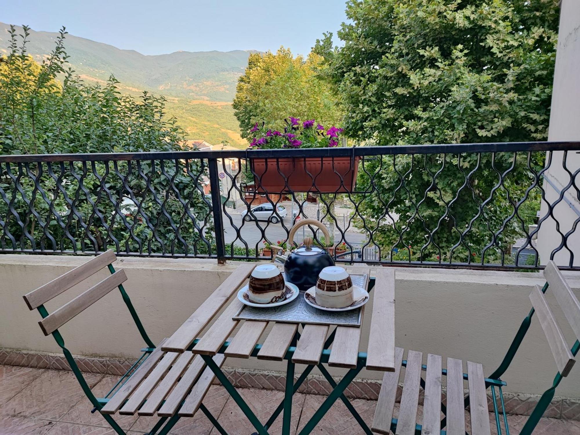Amoroso'S House, Affittacamere Caramanico Terme Bagian luar foto