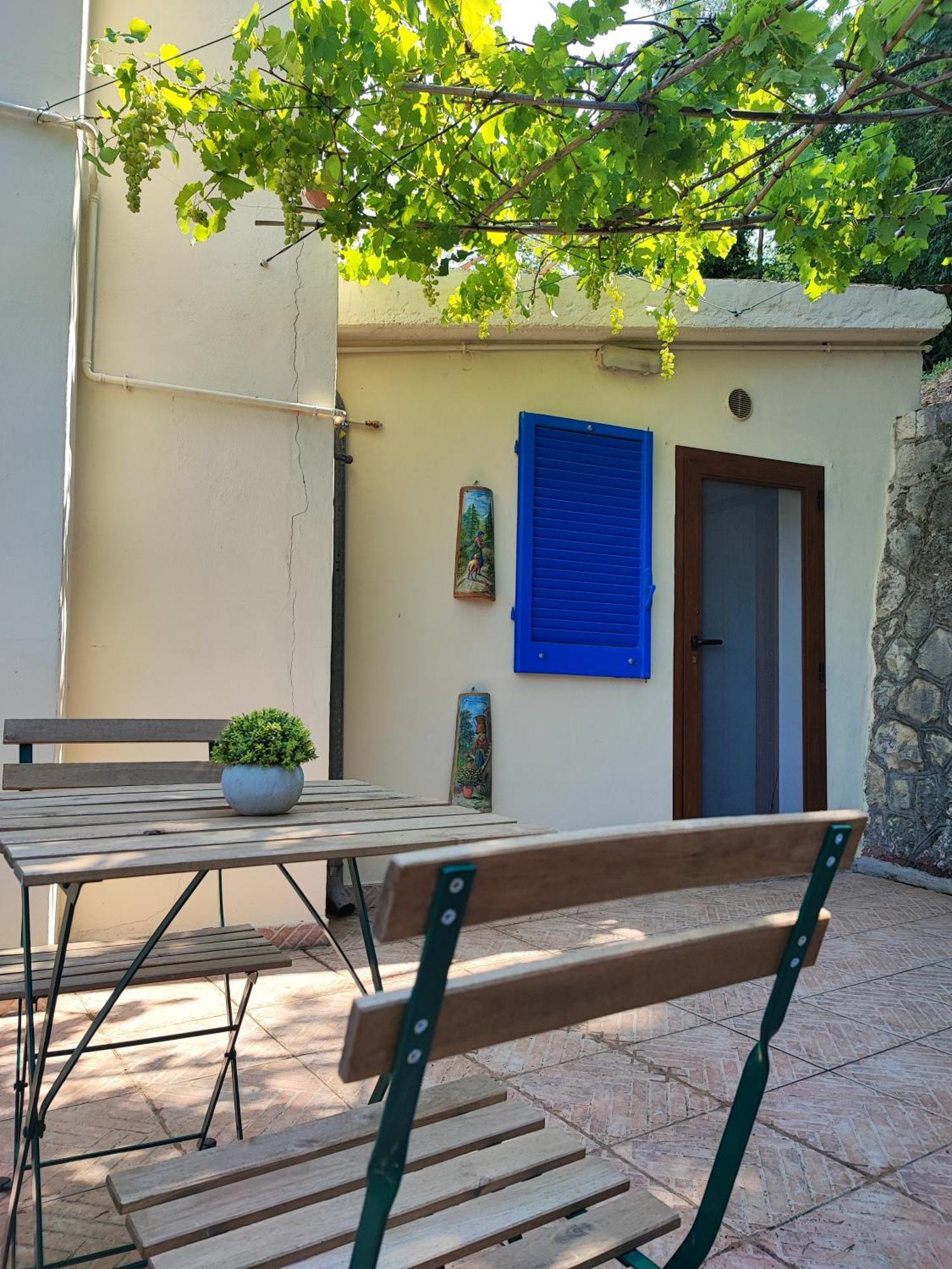 Amoroso'S House, Affittacamere Caramanico Terme Bagian luar foto